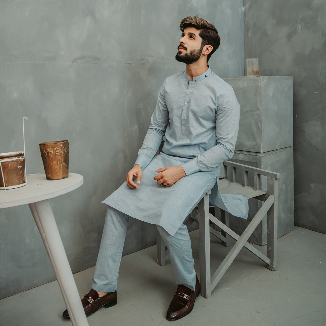 Short-Fit Sporty Round Grey - Image 3